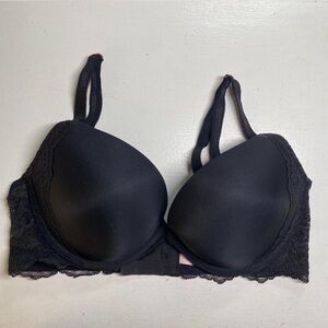 Victoria’s Secret Elegant Black Lace Bra